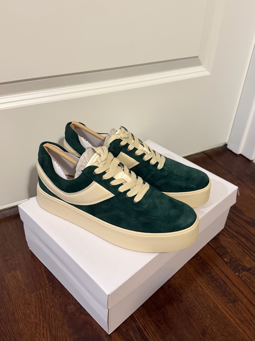 Vince women’s sneakers